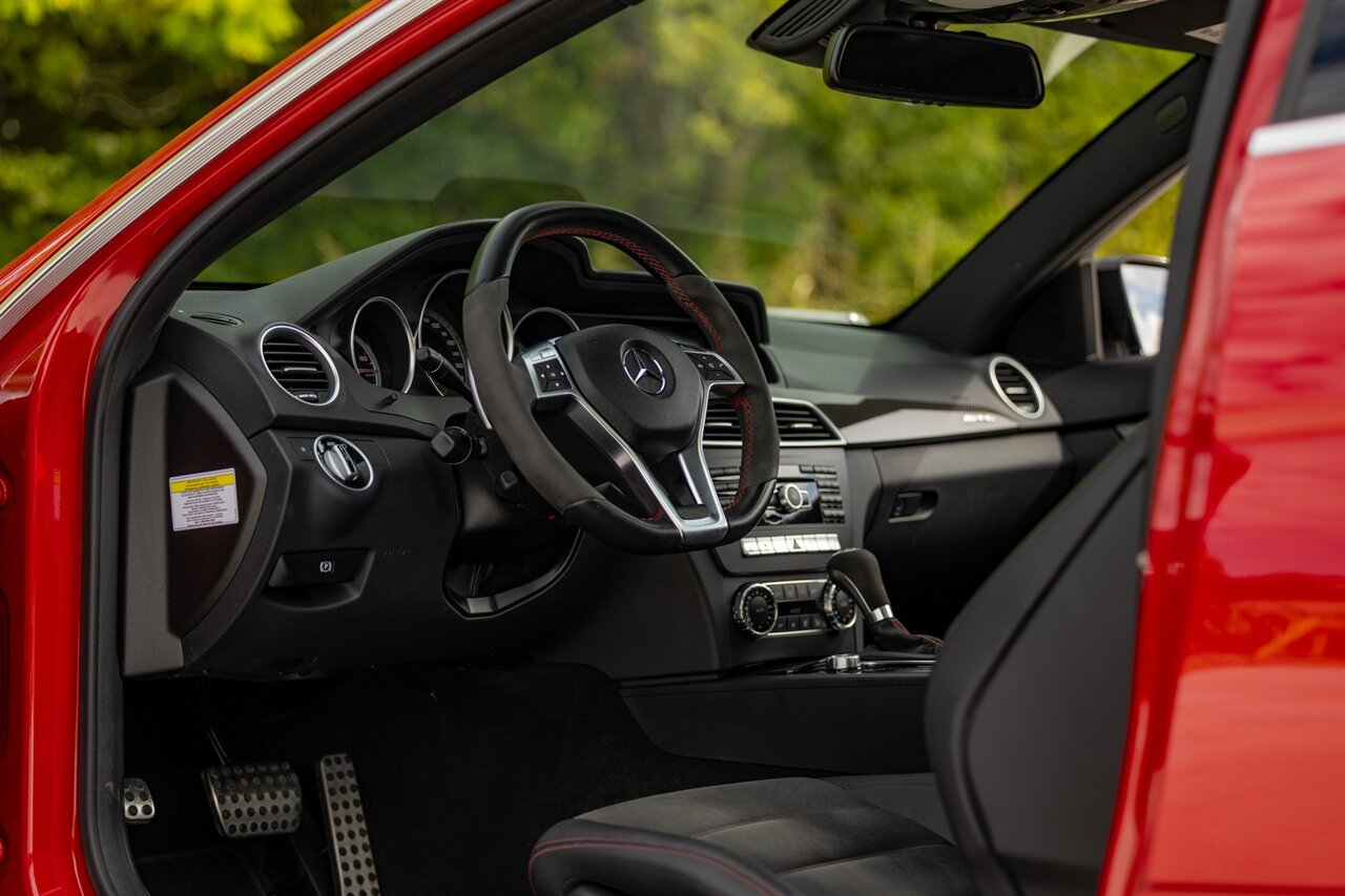 2012 Mercedes-Benz C 63 AMG   - Photo 160 - Springfield, MO 65802
