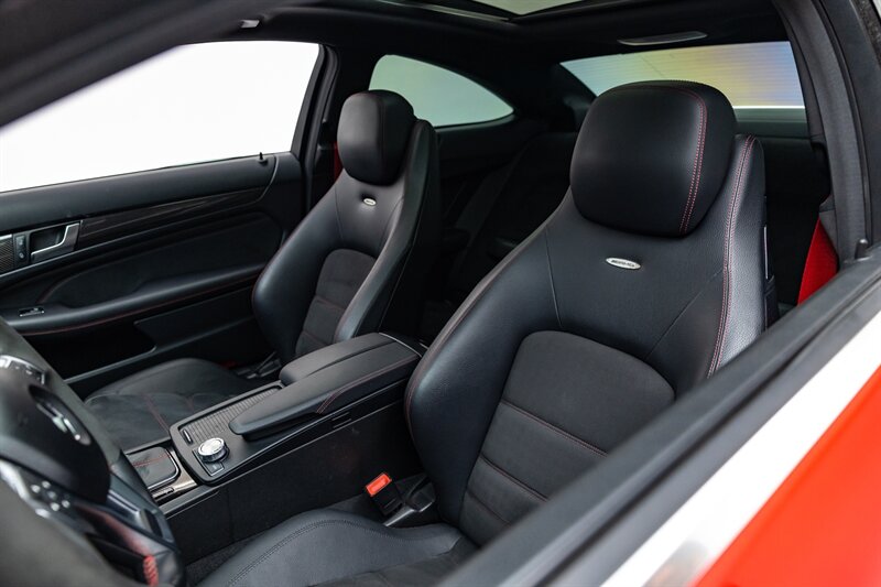 2012 Mercedes-Benz C 63 AMG  