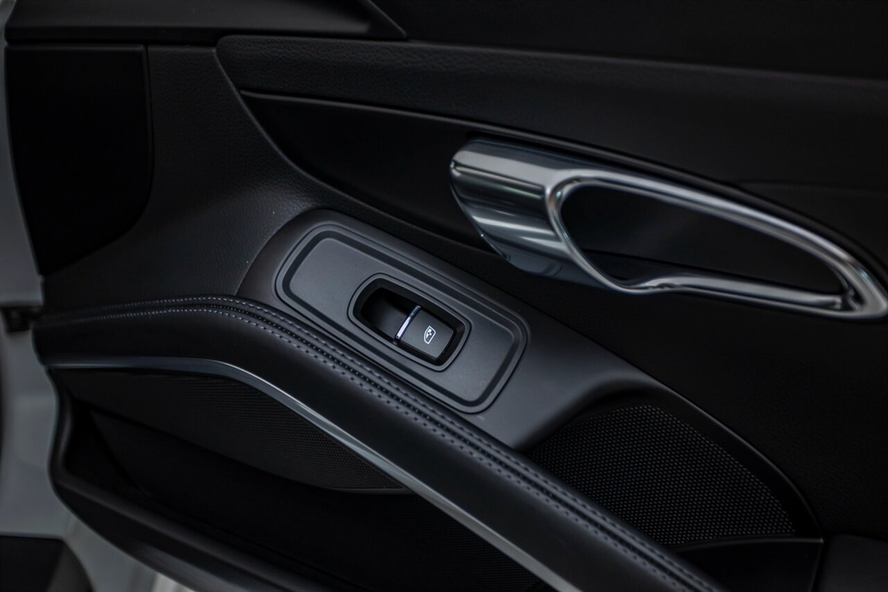 2017 Porsche 911 Carrera - Photo 30 - Springfield, MO 65802