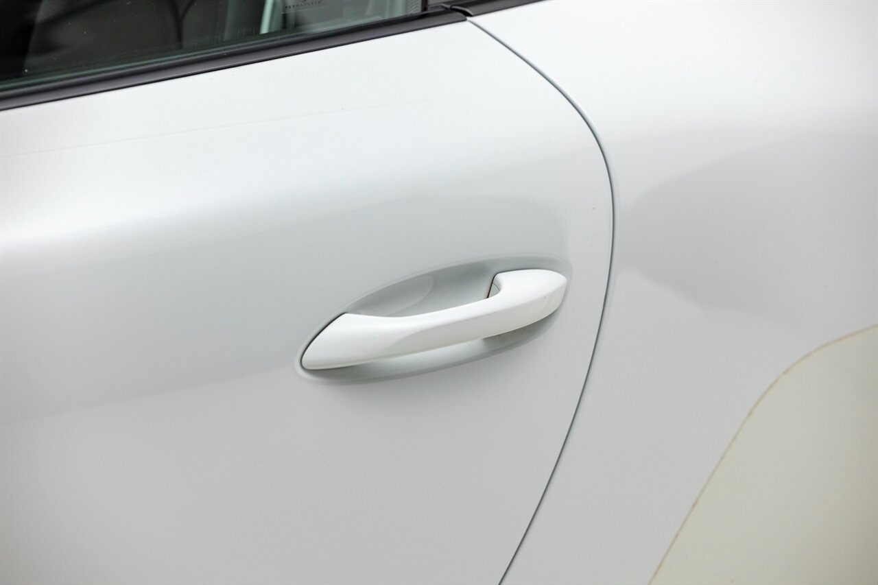 2017 Porsche 911 Carrera - Photo 12 - Springfield, MO 65802