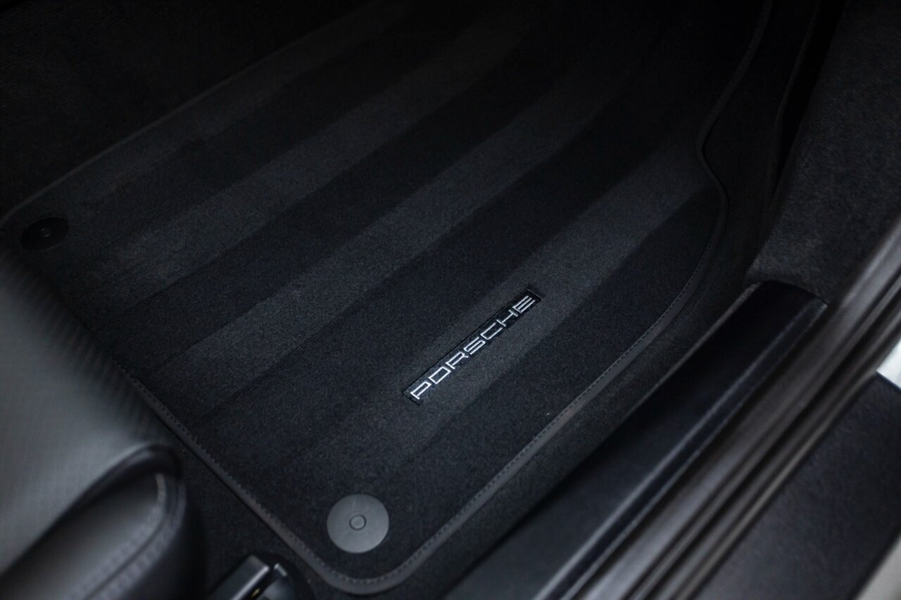 2017 Porsche 911 Carrera - Photo 31 - Springfield, MO 65802