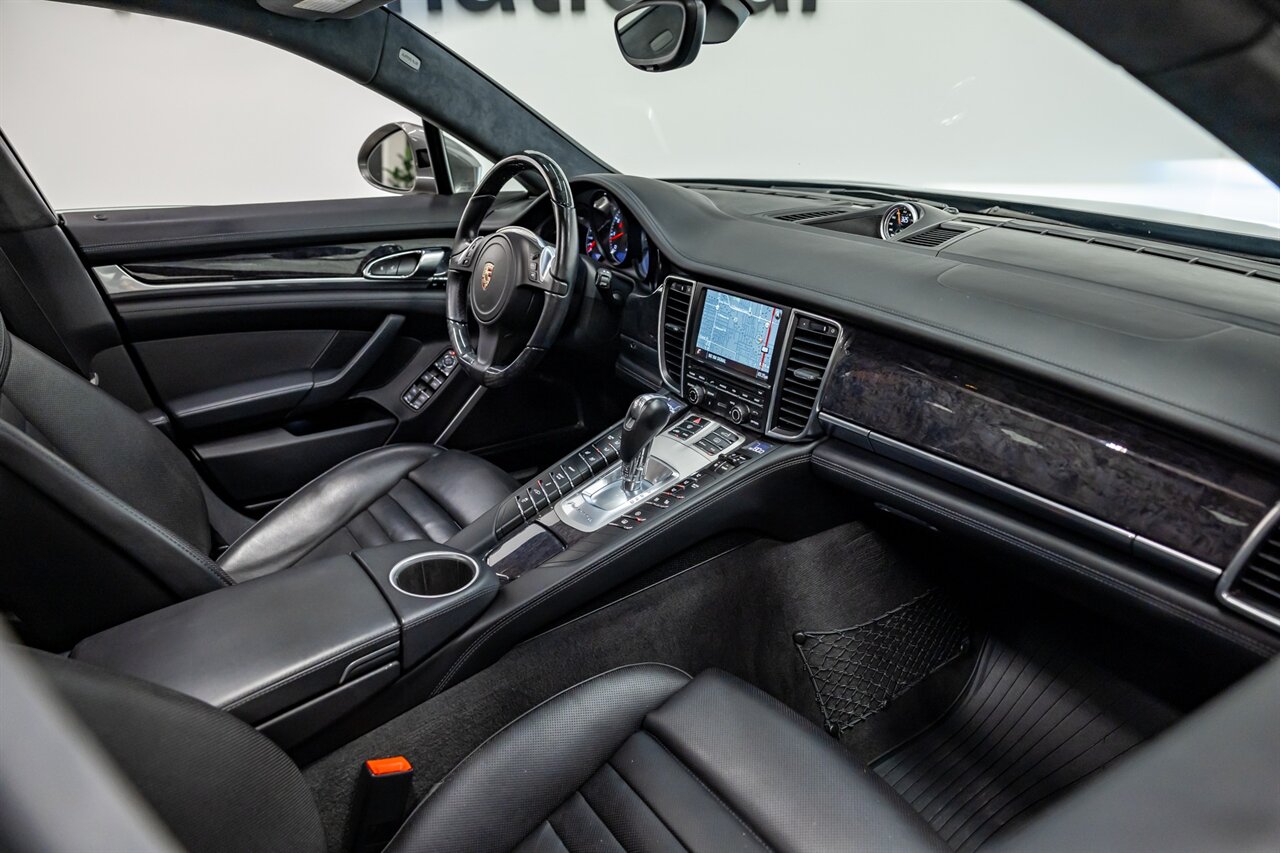 2015 Porsche Panamera Turbo S   - Photo 35 - Springfield, MO 65802