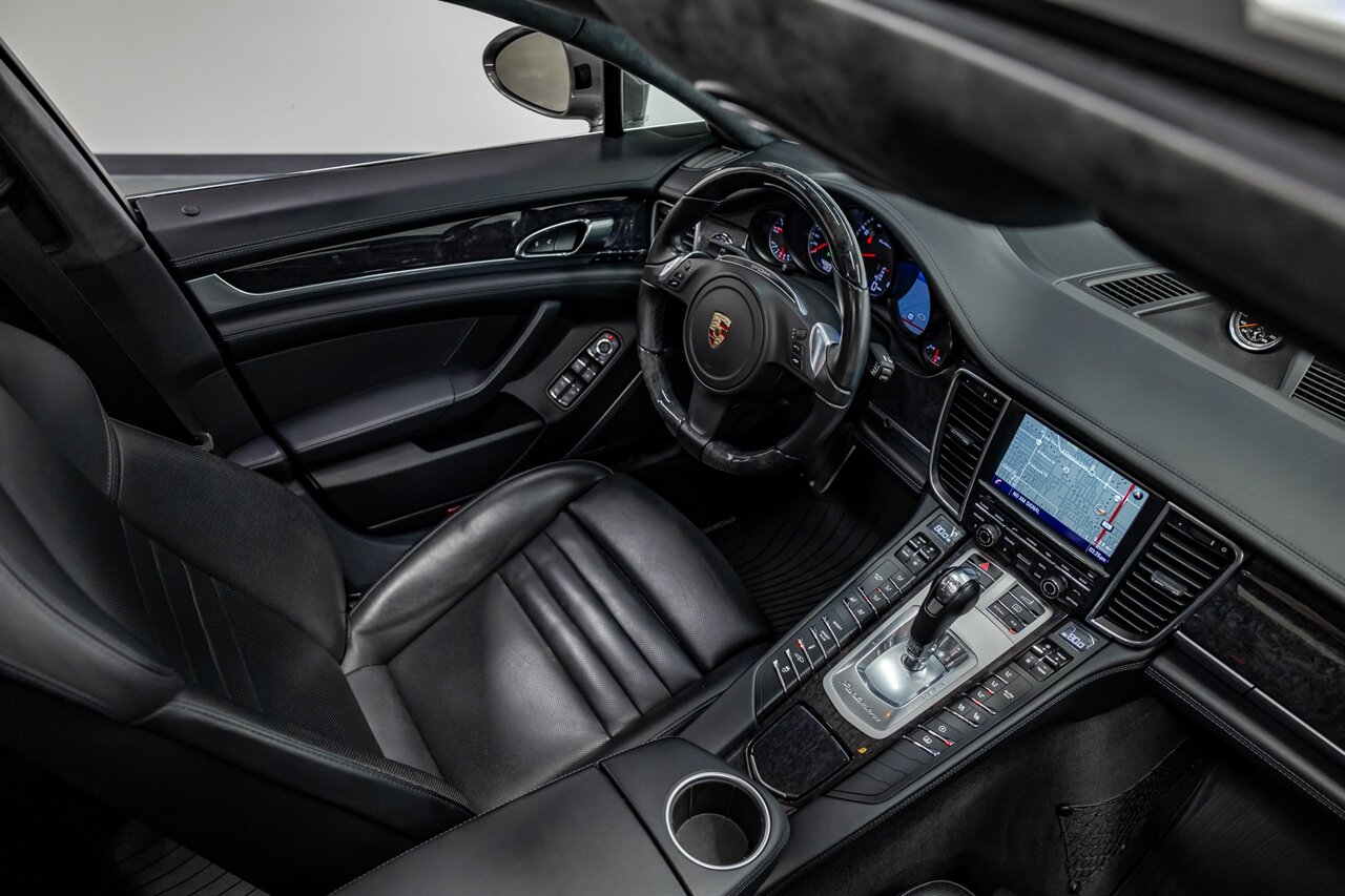 2015 Porsche Panamera Turbo S   - Photo 42 - Springfield, MO 65802