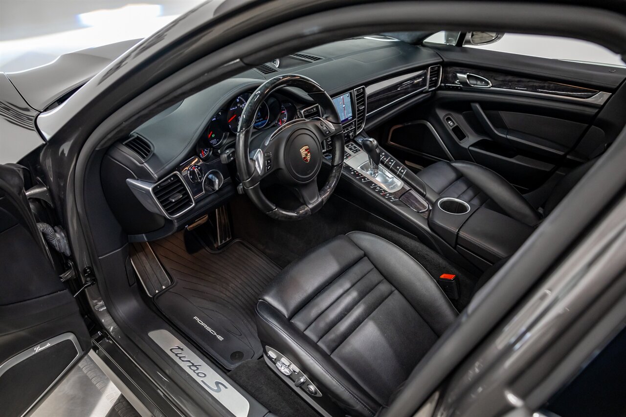 2015 Porsche Panamera Turbo S   - Photo 28 - Springfield, MO 65802