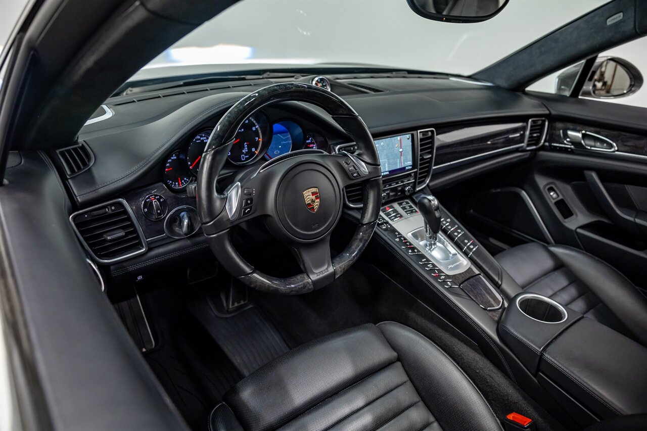 2015 Porsche Panamera Turbo S   - Photo 27 - Springfield, MO 65802