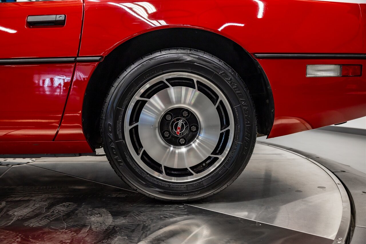 1984 Chevrolet Corvette   - Photo 25 - Springfield, MO 65802