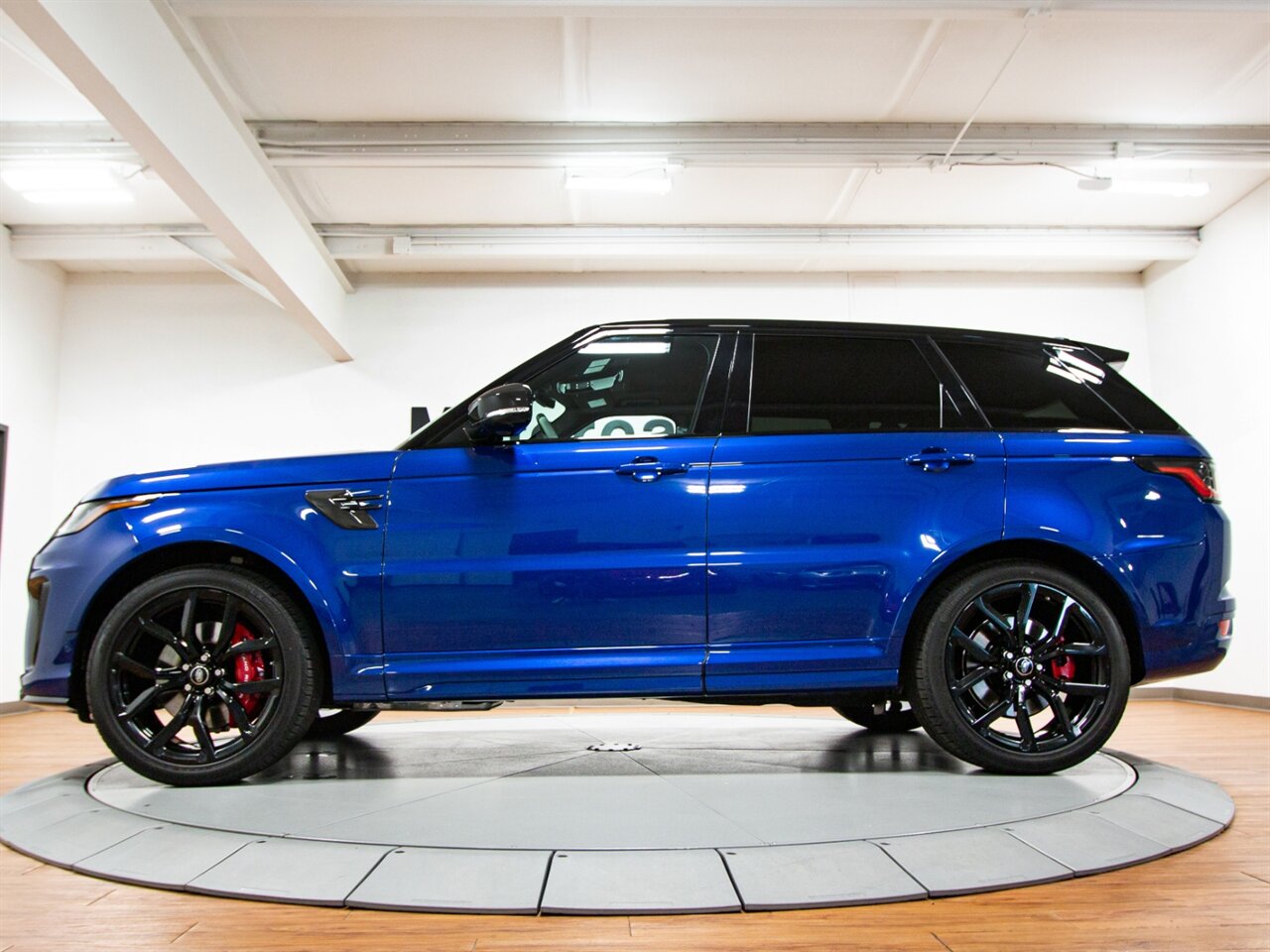 2021 Land Rover Range Rover Sport SVR  Carbon Edition - Photo 4 - Springfield, MO 65802