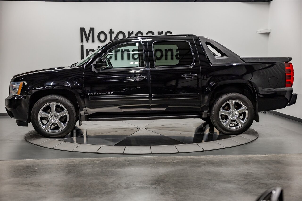 2012 Chevrolet Avalanche LS   - Photo 3 - Springfield, MO 65802