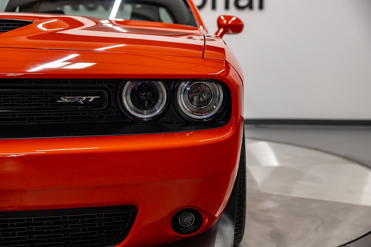 2016 Dodge Challenger SRT 392   - Photo 12 - Springfield, MO 65802