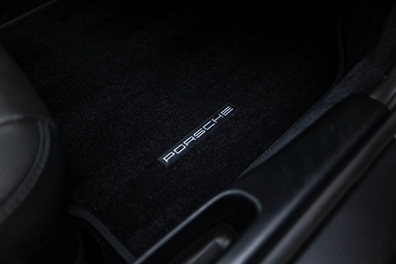 2011 Porsche 911 Turbo S - Photo 26 - Springfield, MO 65802