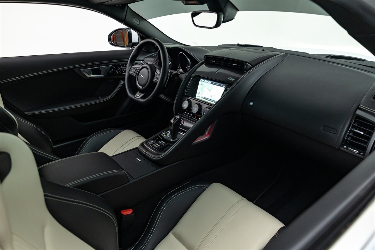 2016 Jaguar F-TYPE R   - Photo 33 - Springfield, MO 65802
