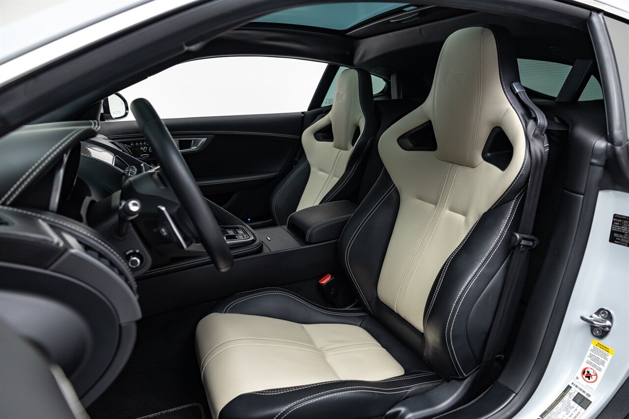 2016 Jaguar F-TYPE R   - Photo 16 - Springfield, MO 65802
