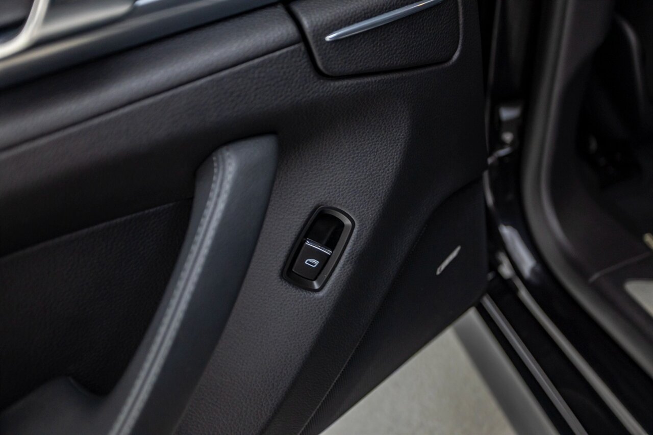 2010 Porsche Panamera 4S - Photo 61 - Springfield, MO 65802