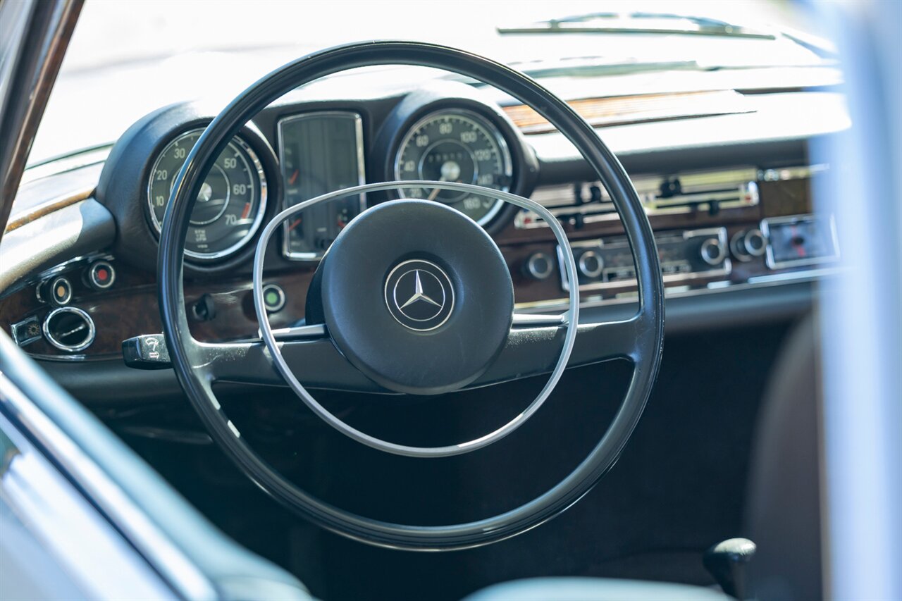 1971 Mercedes-Benz 280SE 3.5 - Photo 9 - Springfield, MO 65802