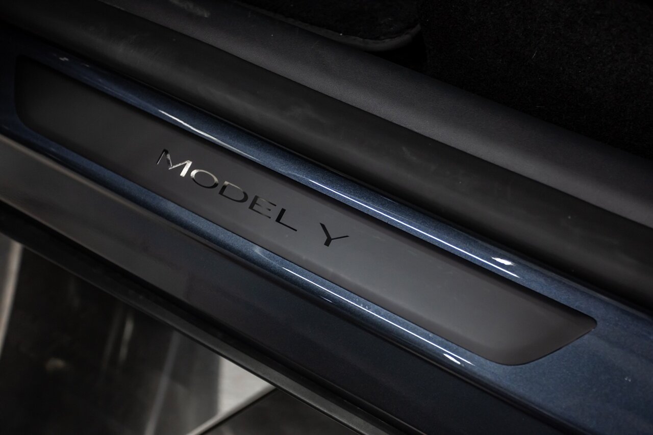 2023 Tesla Model Y   - Photo 28 - Springfield, MO 65802