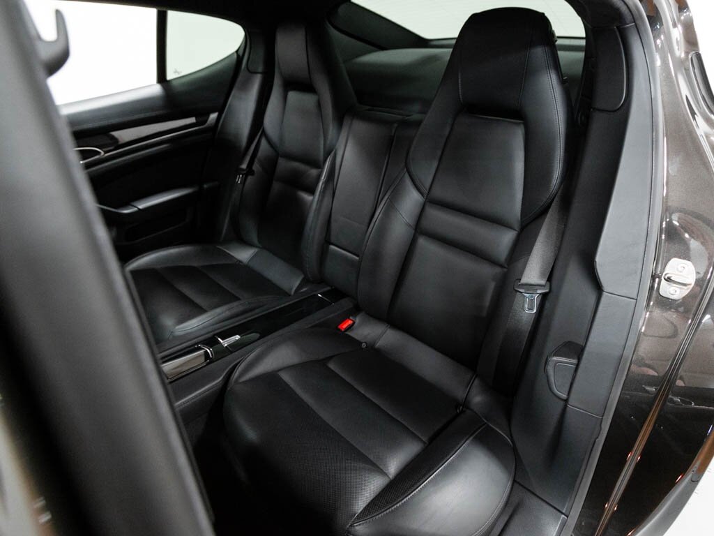 2013 Porsche Panamera GTS   - Photo 24 - Springfield, MO 65802