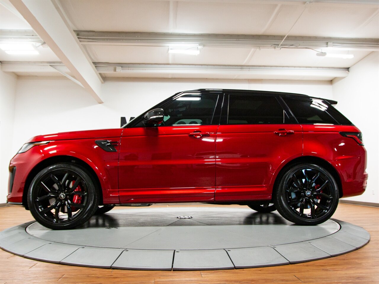 2020 Land Rover Range Rover Sport SVR   - Photo 4 - Springfield, MO 65802