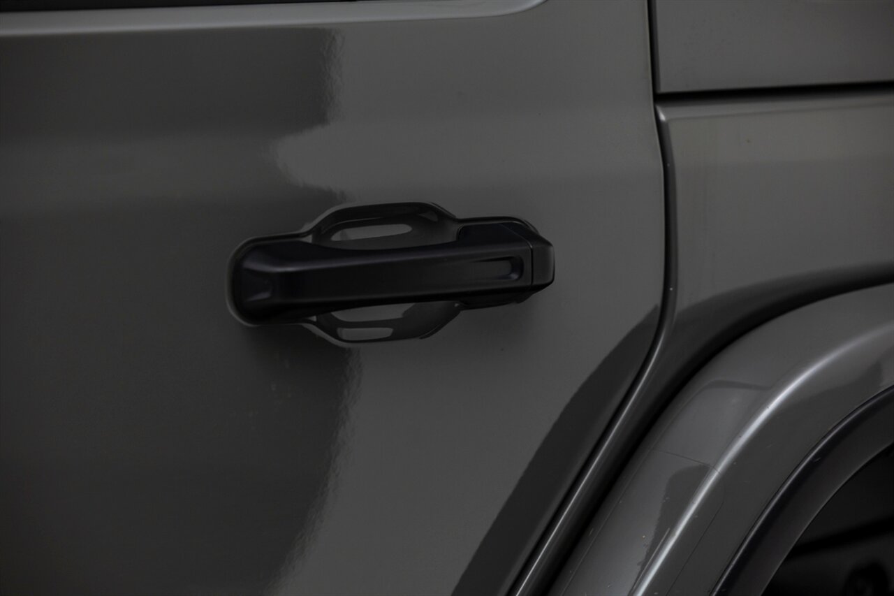 2022 Jeep Wrangler Unlimited Rubicon 392   - Photo 18 - Springfield, MO 65802