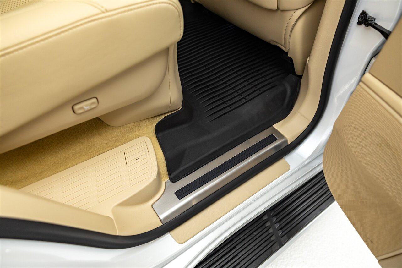 2021 Lexus LX 570 Two-Row   - Photo 39 - Springfield, MO 65802