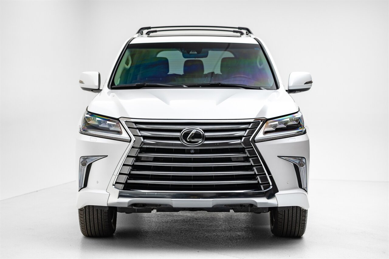 2021 Lexus LX 570 Two-Row   - Photo 4 - Springfield, MO 65802