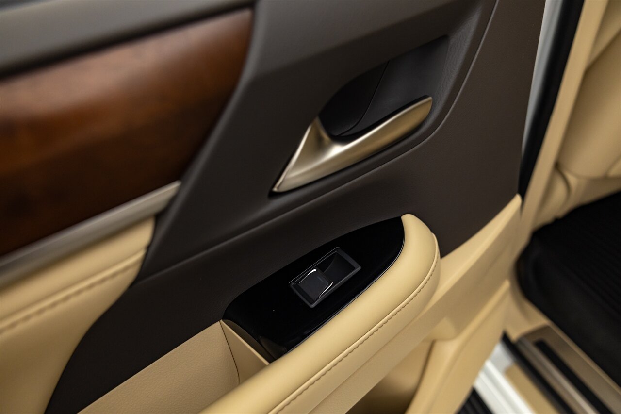 2021 Lexus LX 570 Two-Row   - Photo 51 - Springfield, MO 65802