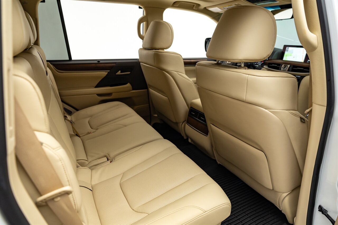 2021 Lexus LX 570 Two-Row   - Photo 36 - Springfield, MO 65802