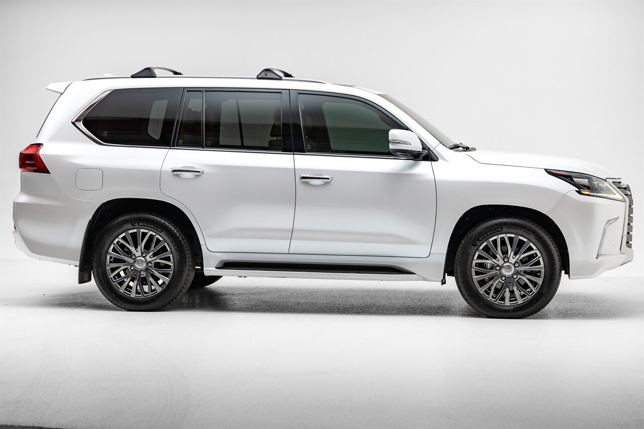 2021 Lexus LX 570 Two-Row   - Photo 21 - Springfield, MO 65802