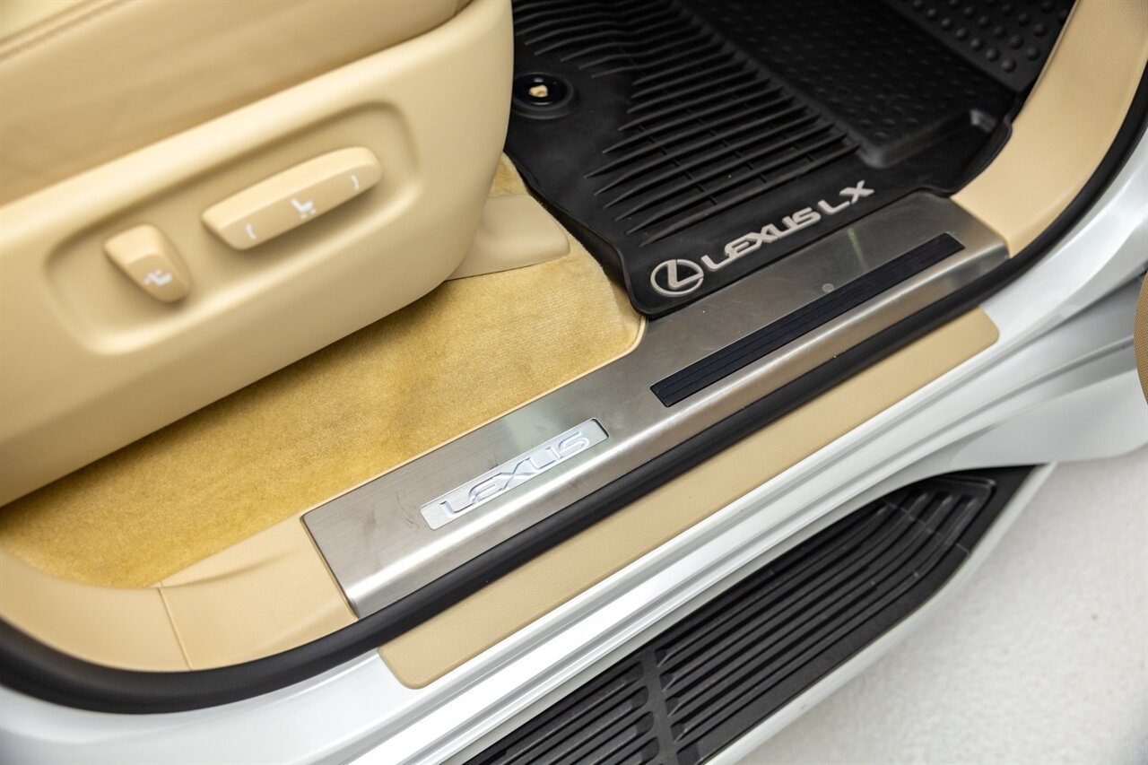 2021 Lexus LX 570 Two-Row   - Photo 33 - Springfield, MO 65802