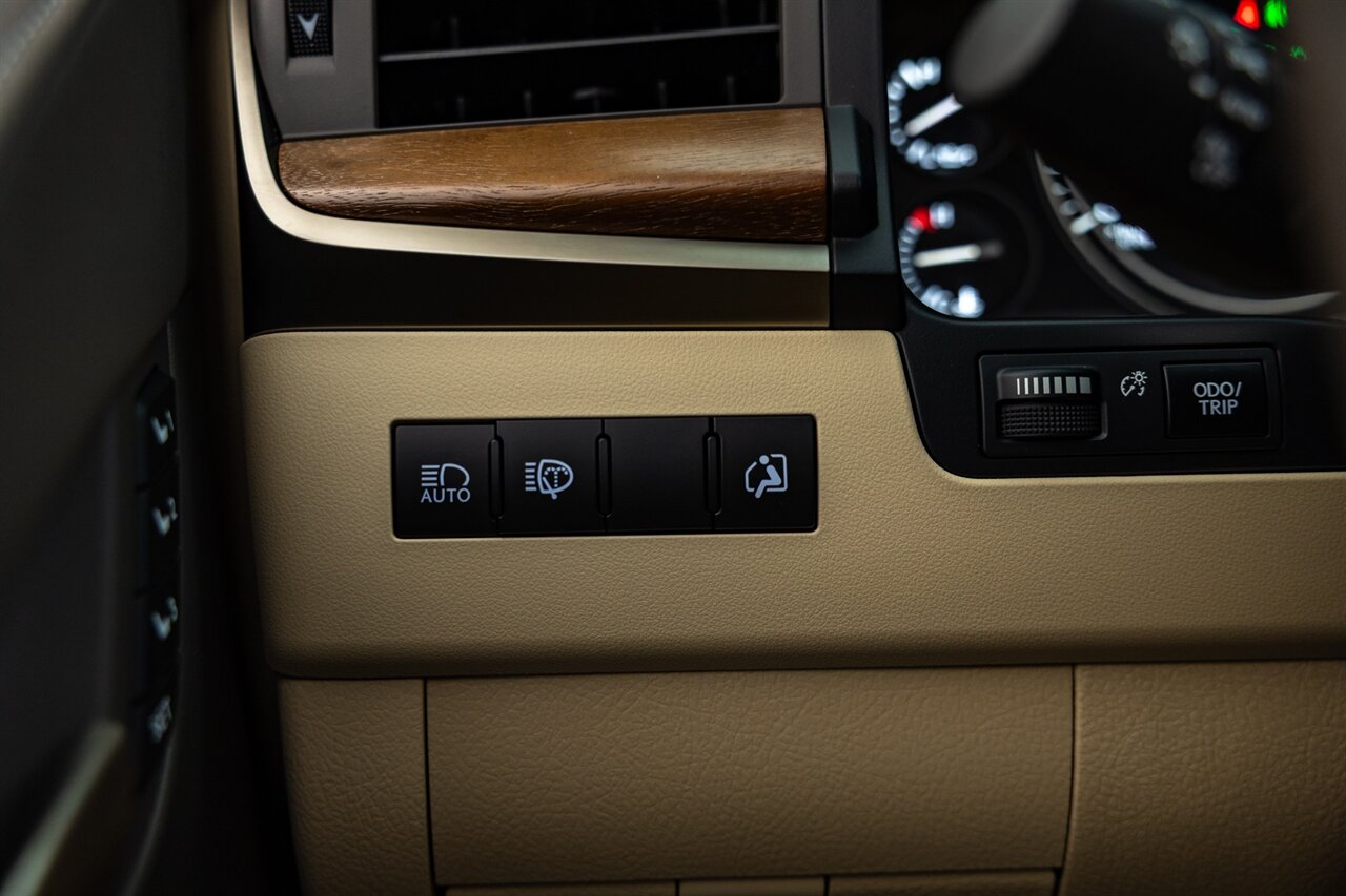 2021 Lexus LX 570 Two-Row   - Photo 63 - Springfield, MO 65802