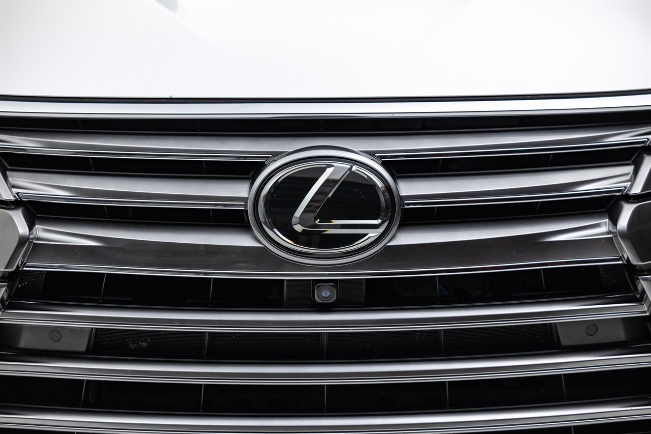 2021 Lexus LX 570 Two-Row   - Photo 7 - Springfield, MO 65802