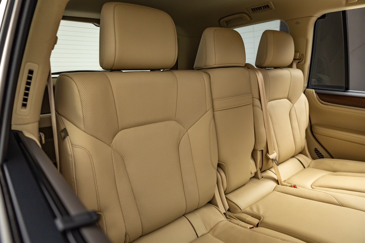 2021 Lexus LX 570 Two-Row   - Photo 27 - Springfield, MO 65802
