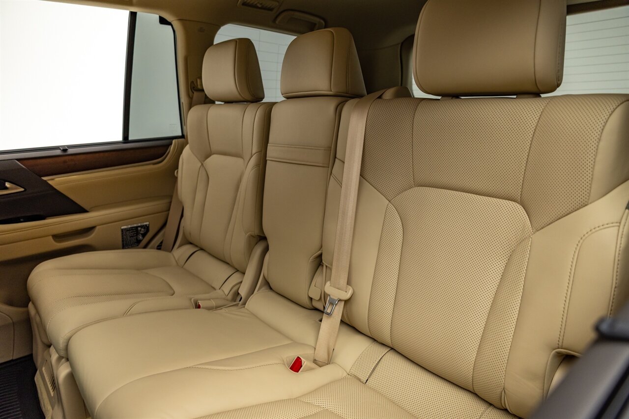 2021 Lexus LX 570 Two-Row   - Photo 23 - Springfield, MO 65802