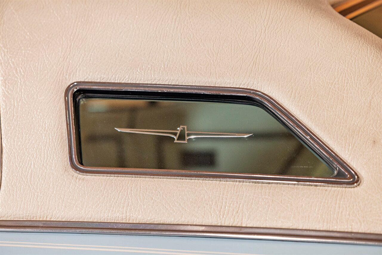 1976 Ford Thunderbird - Photo 25 - Springfield, MO 65802