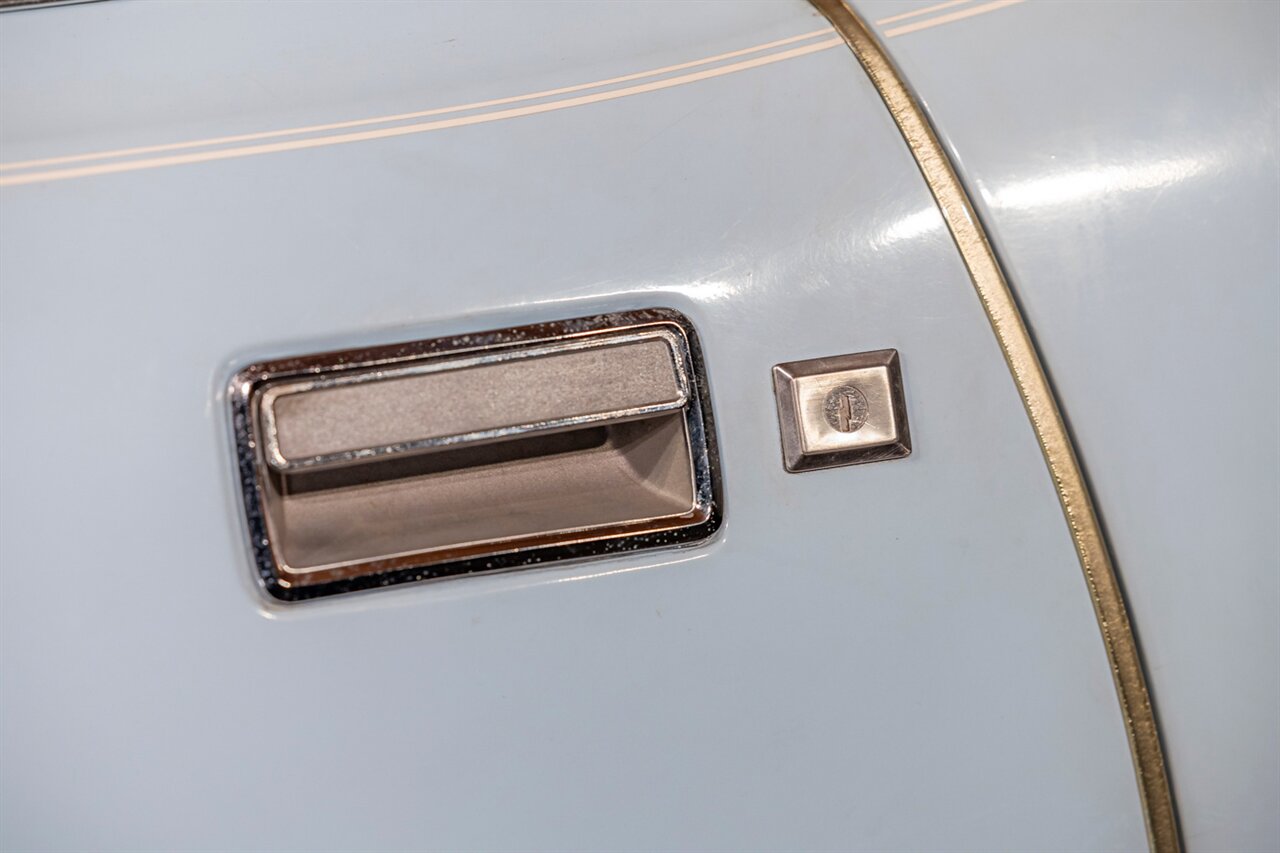 1976 Ford Thunderbird - Photo 24 - Springfield, MO 65802