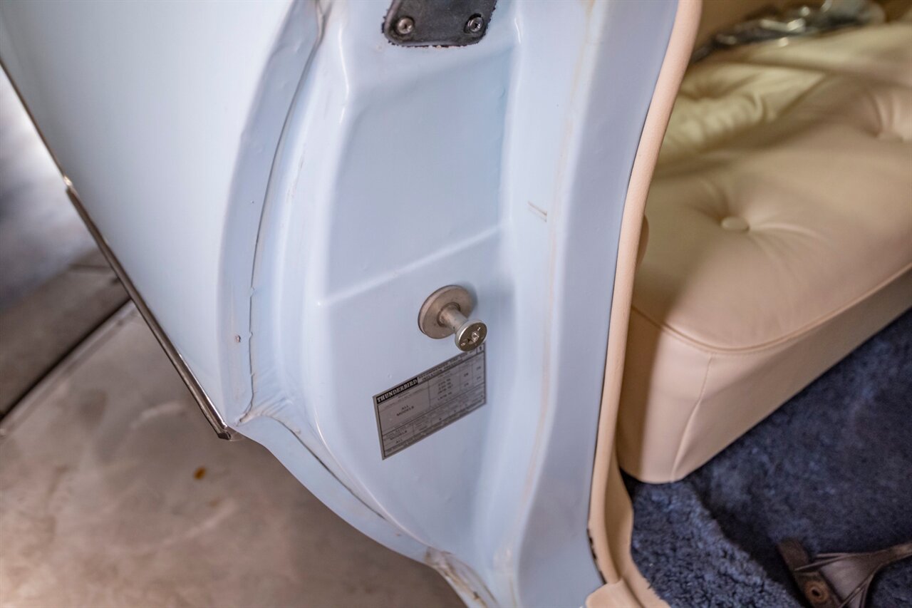 1976 Ford Thunderbird - Photo 51 - Springfield, MO 65802