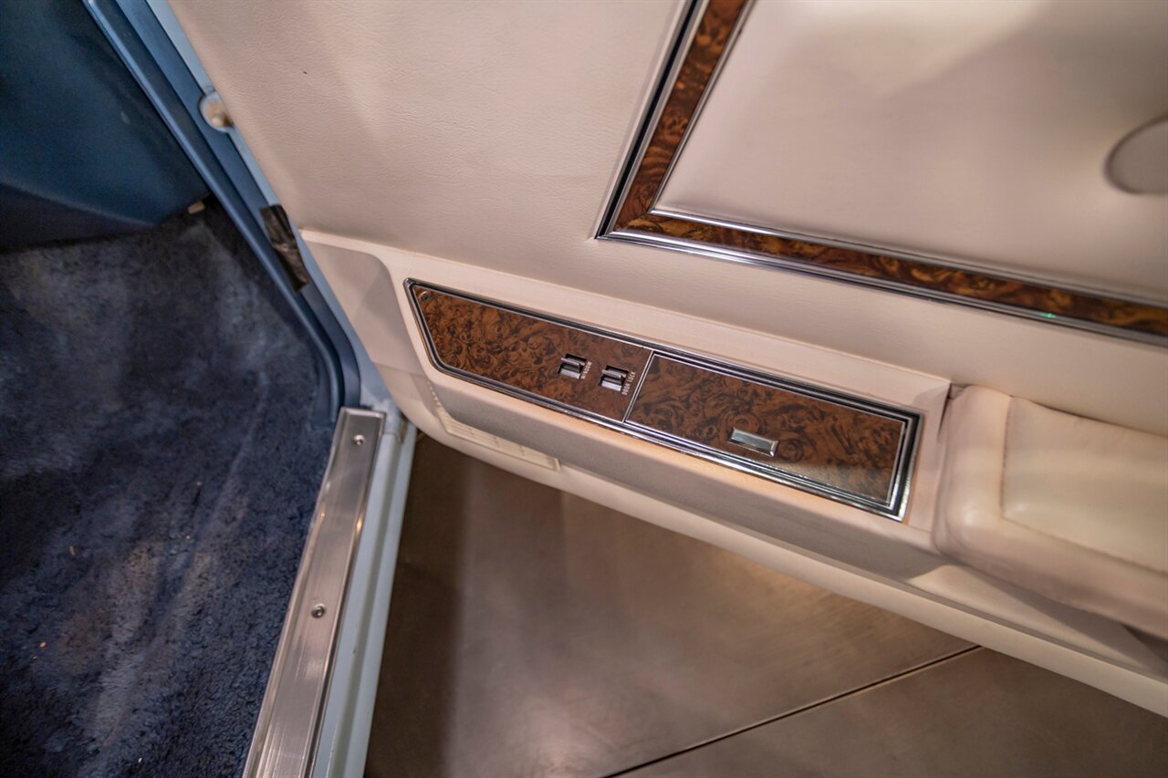 1976 Ford Thunderbird - Photo 44 - Springfield, MO 65802