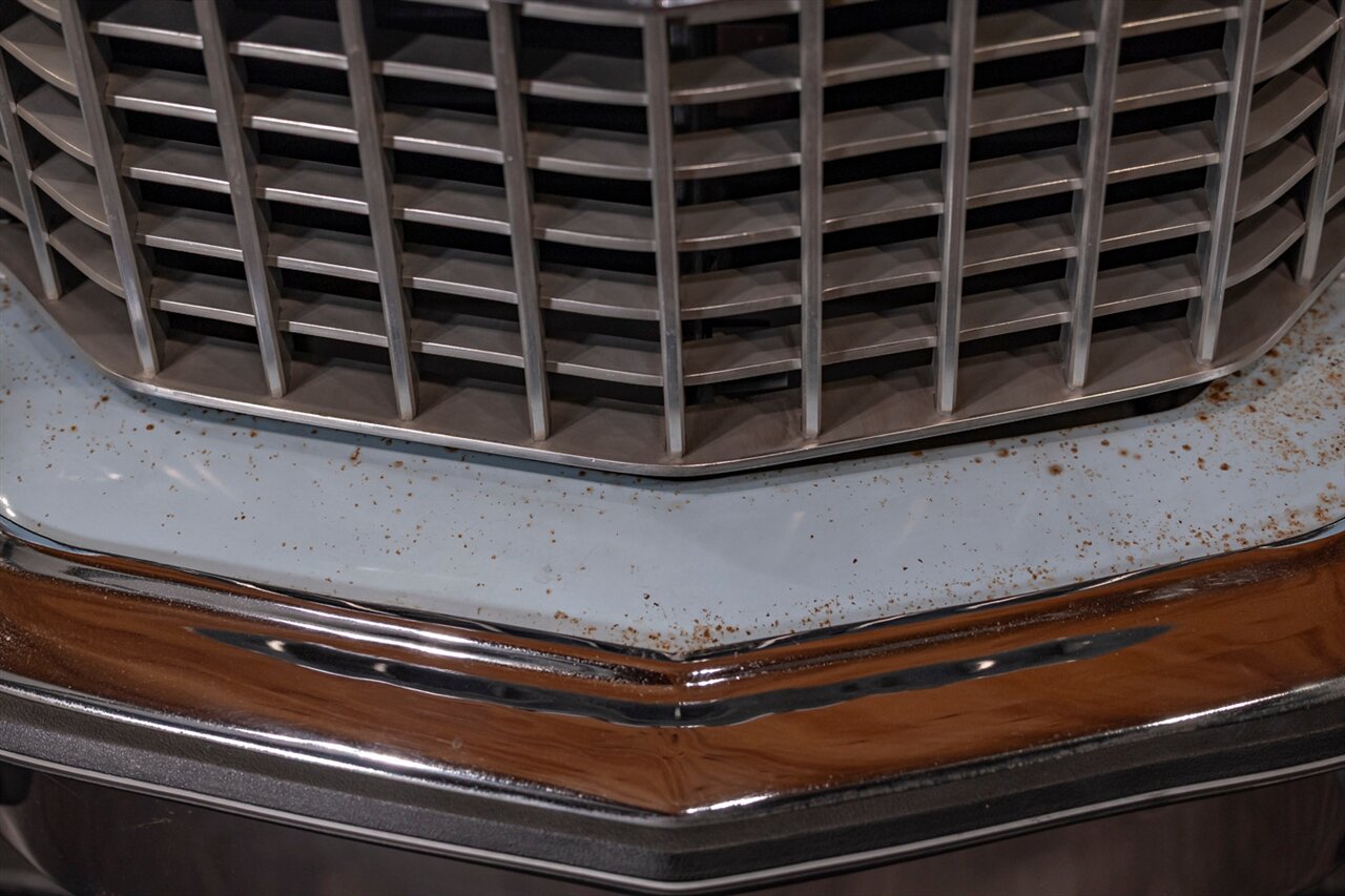 1976 Ford Thunderbird - Photo 16 - Springfield, MO 65802