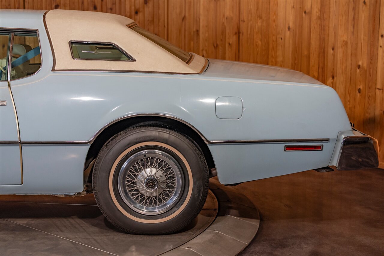1976 Ford Thunderbird - Photo 20 - Springfield, MO 65802