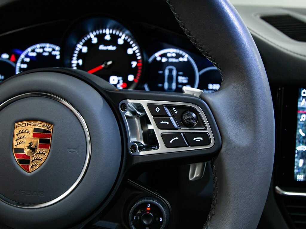 2020 Porsche Cayenne Turbo   - Photo 30 - Springfield, MO 65802