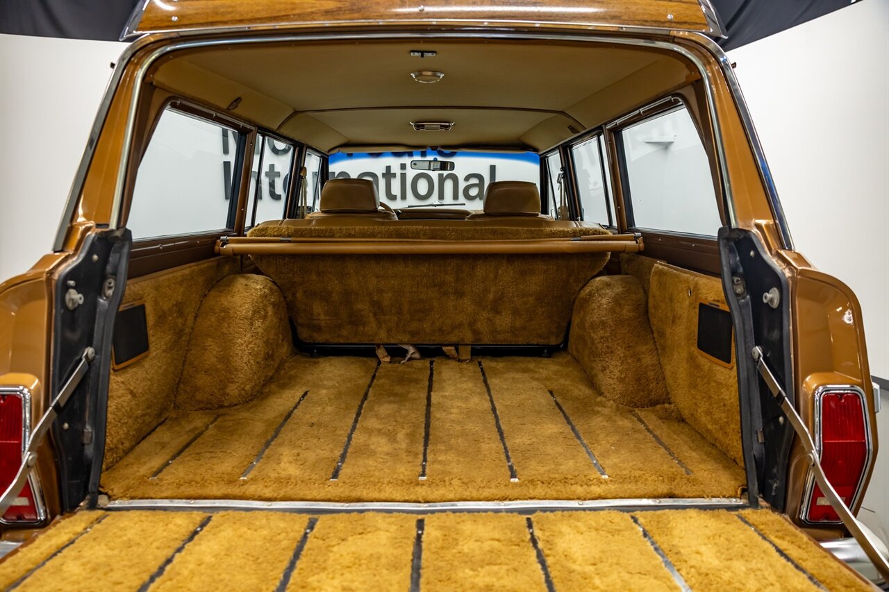 1986 Jeep Grand Wagoneer   - Photo 27 - Springfield, MO 65802