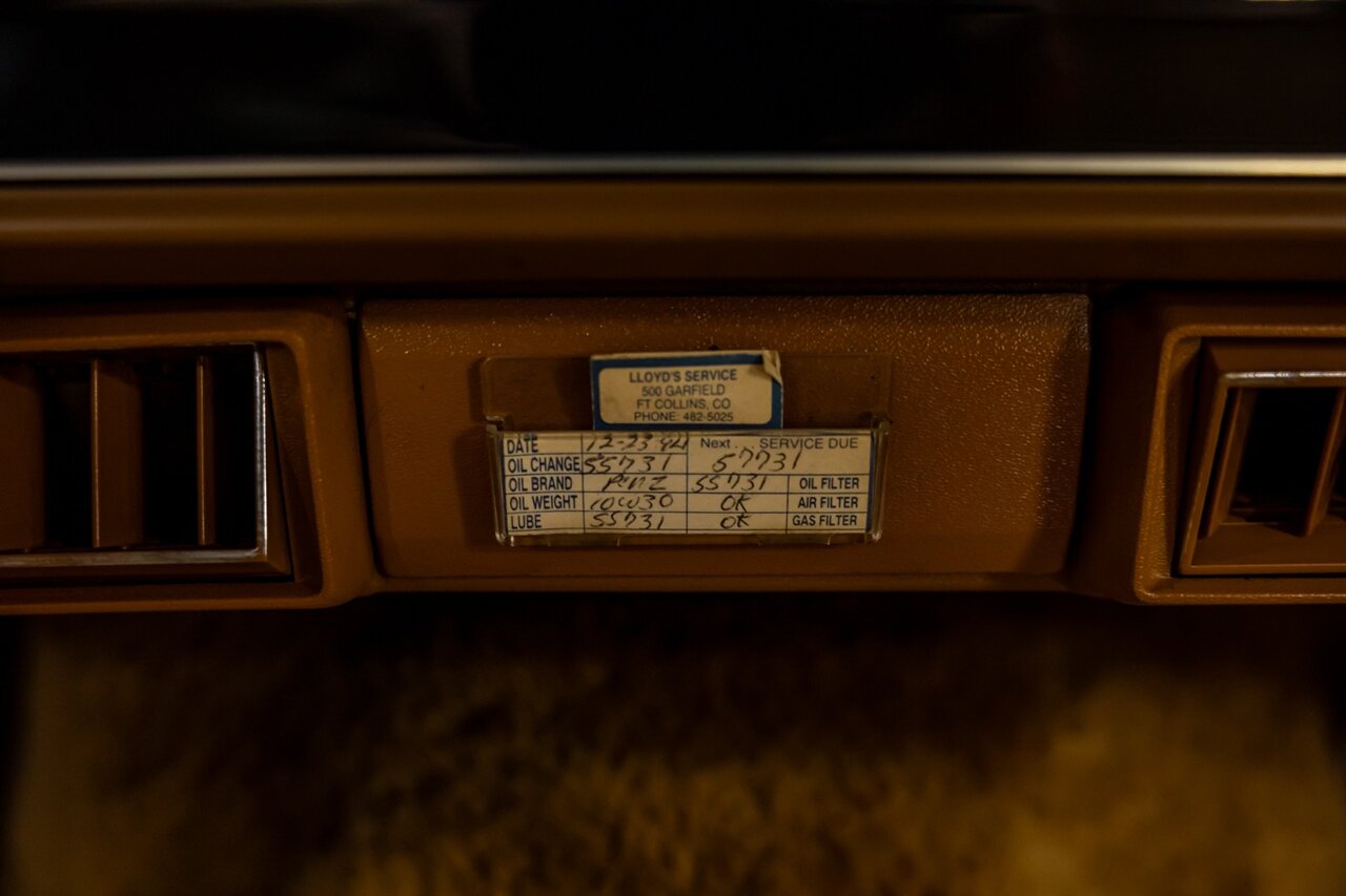 1986 Jeep Grand Wagoneer   - Photo 72 - Springfield, MO 65802