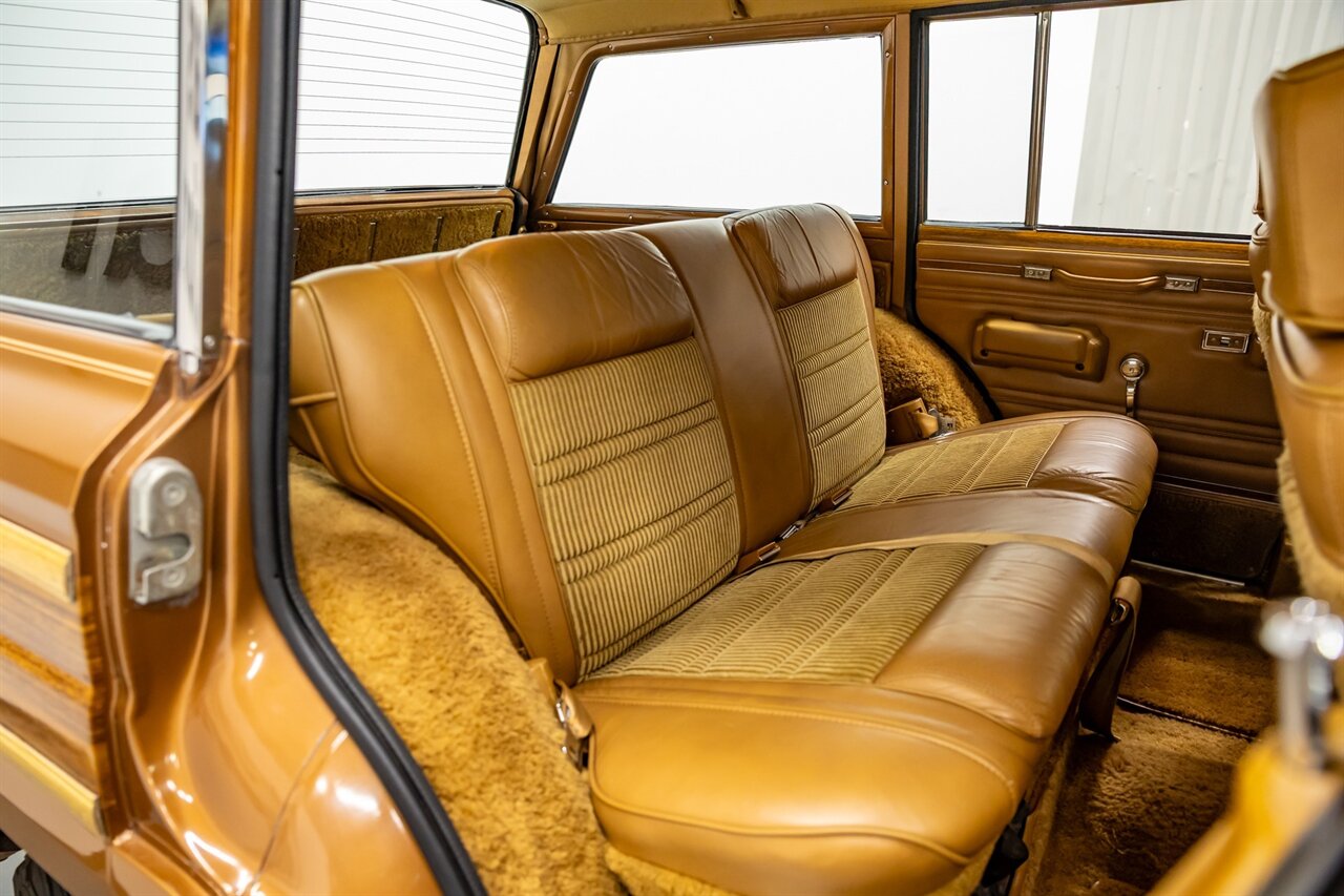 1986 Jeep Grand Wagoneer   - Photo 52 - Springfield, MO 65802