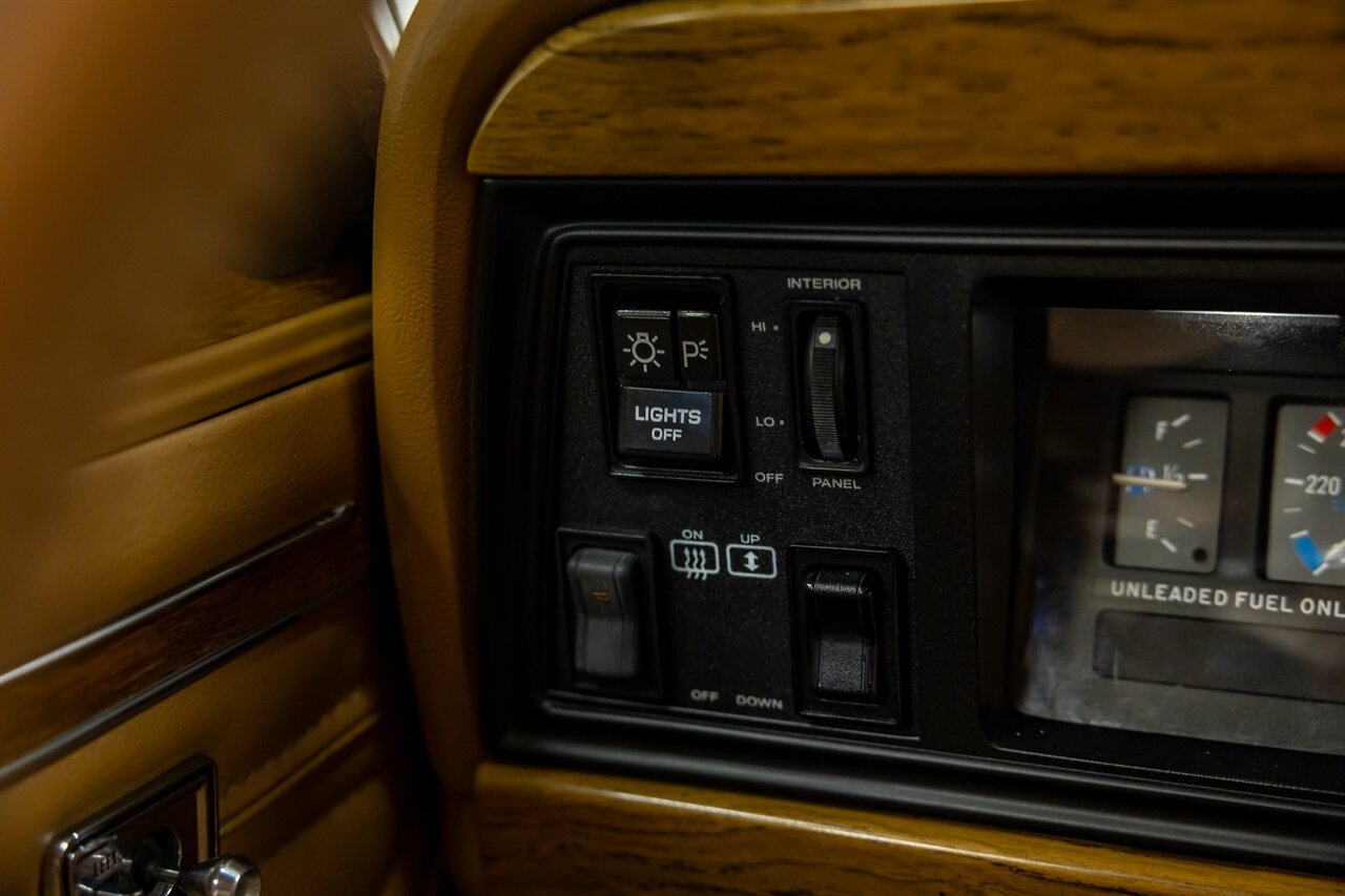 1986 Jeep Grand Wagoneer   - Photo 69 - Springfield, MO 65802