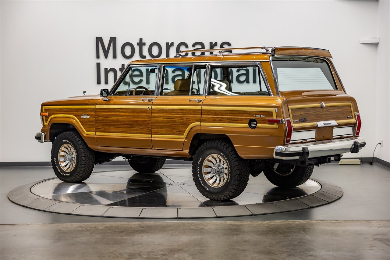 1986 Jeep Grand Wagoneer   - Photo 4 - Springfield, MO 65802