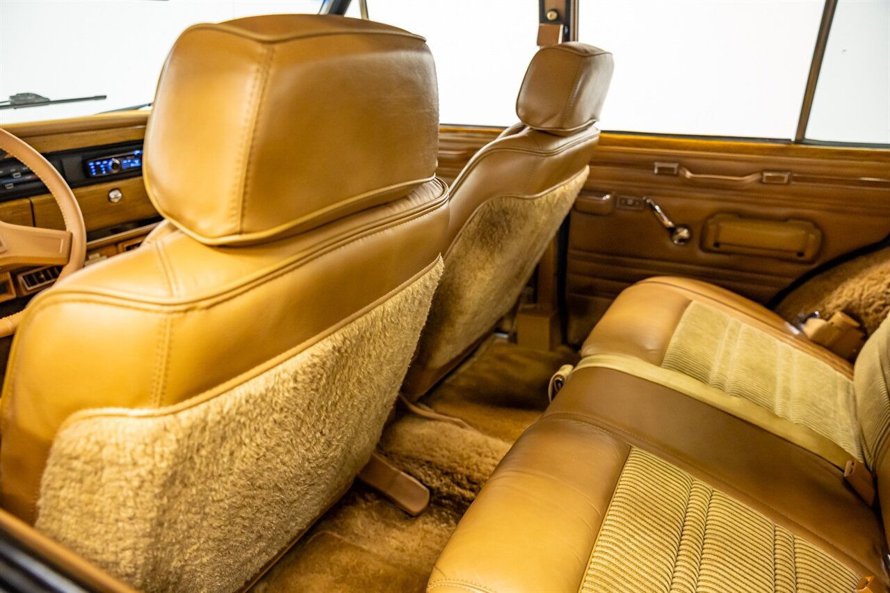 1986 Jeep Grand Wagoneer   - Photo 41 - Springfield, MO 65802