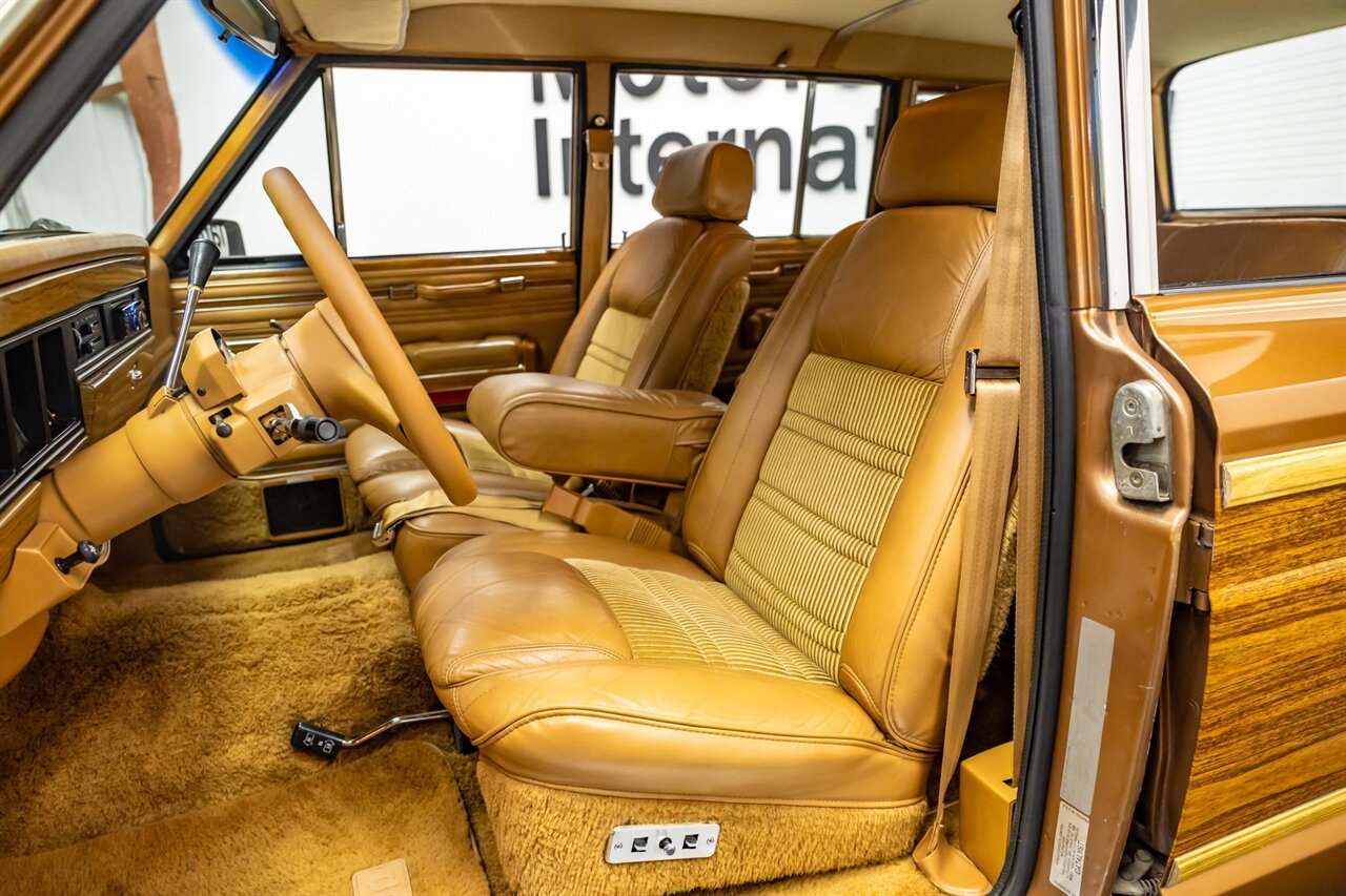 1986 Jeep Grand Wagoneer   - Photo 46 - Springfield, MO 65802