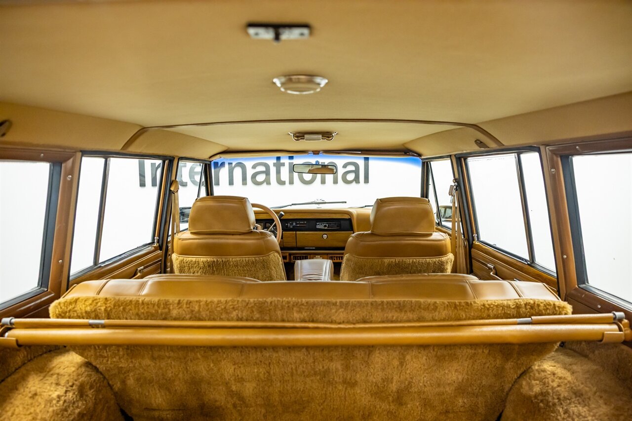 1986 Jeep Grand Wagoneer   - Photo 31 - Springfield, MO 65802