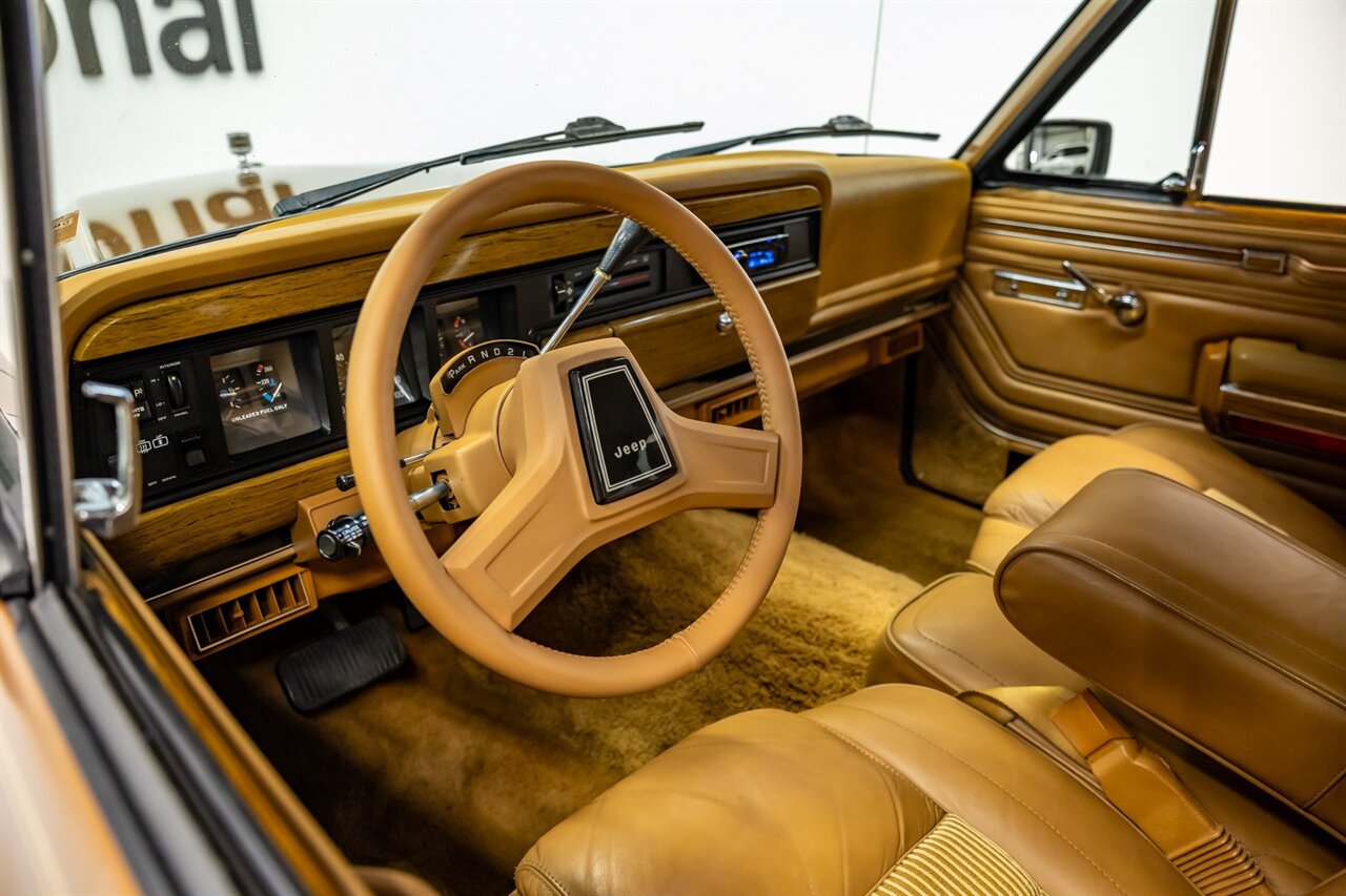 1986 Jeep Grand Wagoneer   - Photo 32 - Springfield, MO 65802