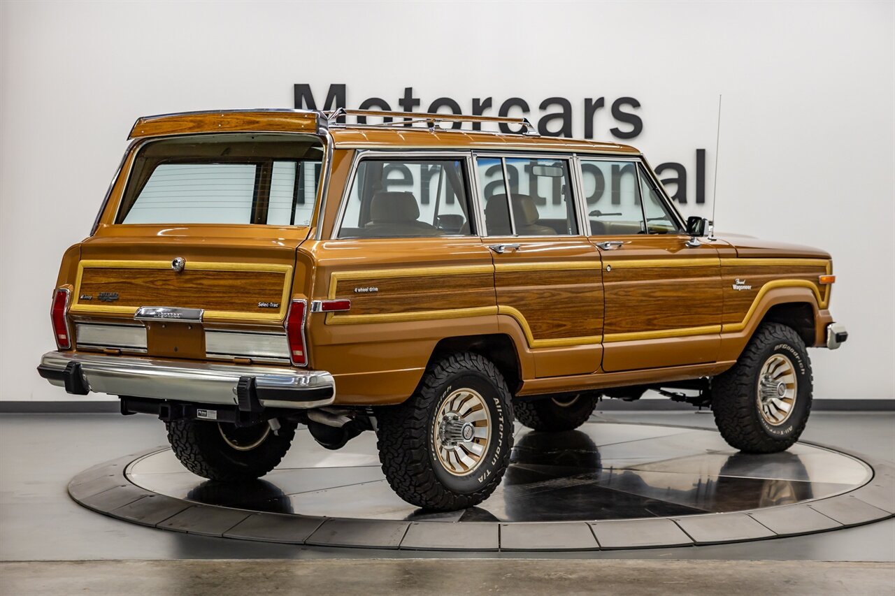 1986 Jeep Grand Wagoneer   - Photo 6 - Springfield, MO 65802
