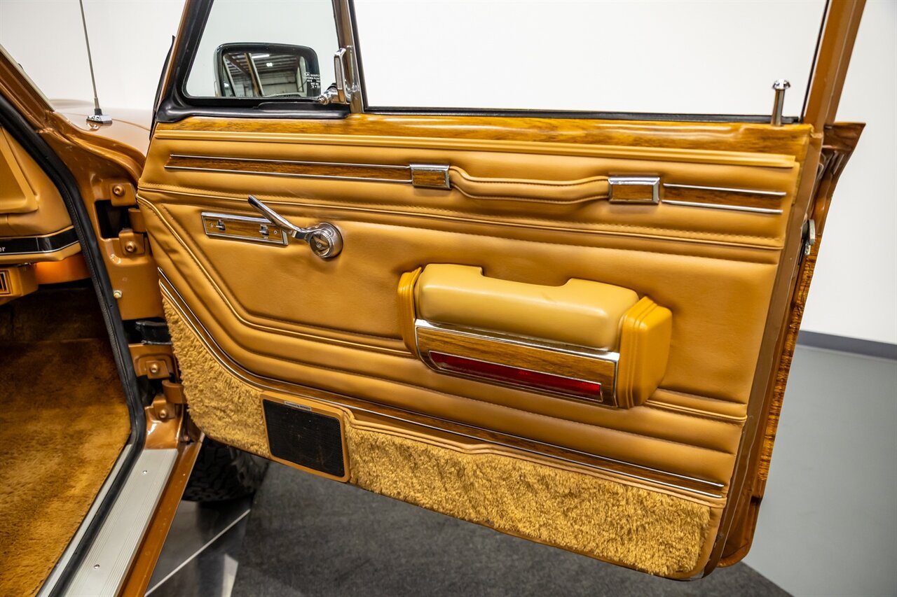 1986 Jeep Grand Wagoneer   - Photo 55 - Springfield, MO 65802